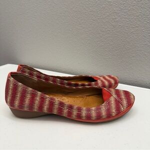 Naya Womens Size 10 Shoes Flats Comfy Red Striped